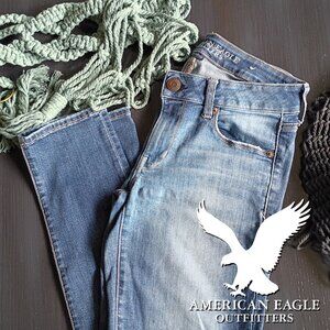 American Eagle Outfitters -Super Stretch Skinny jeans- size 4L- comfy and loved!
